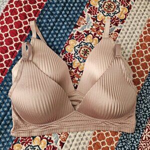 Adrienne Vittadini‎ Studio Two Striped Beige Bra Size 42D Adjustable Straps
